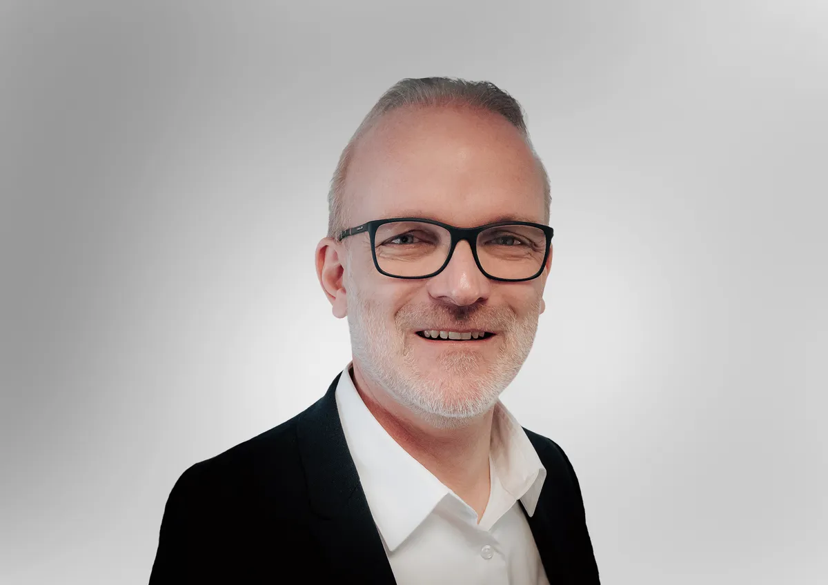 Portraitaufnahme von Andreas Bruns - Fachexperte bei NORDHAUS